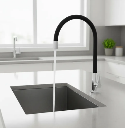 Torneira para cozinha flexivel PRETA BANCADA ref1968C70 Rainha