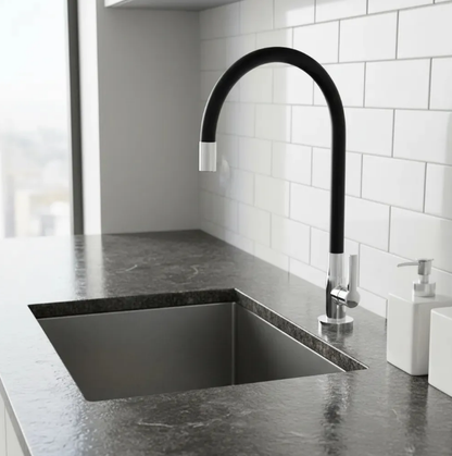 Torneira para cozinha flexivel PRETA BANCADA ref1968C70 Rainha